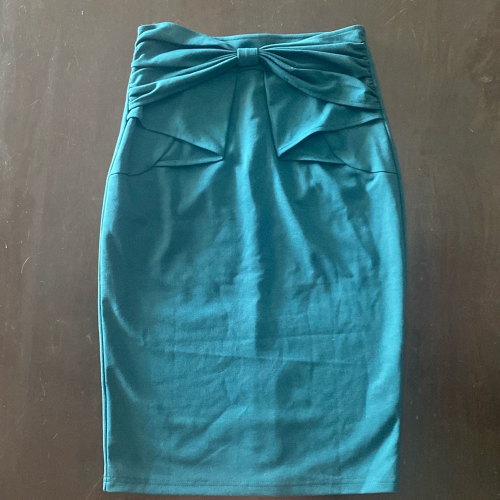 Green Bow Pencil Skirt